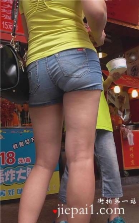 街拍黄T恤极品美臀热裤少F [749 MB]