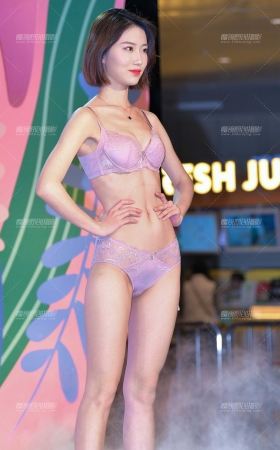 一模多套，性感内衣秀SHOW [29P]