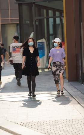 黑丝口罩美女