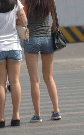 2016-08-19长腿短裤妹妹13张 [12P]