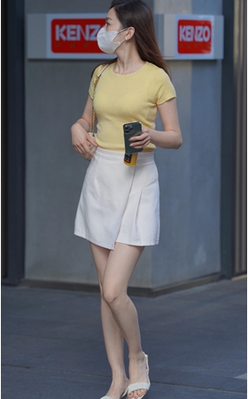 黄衣白裙美女(62P)