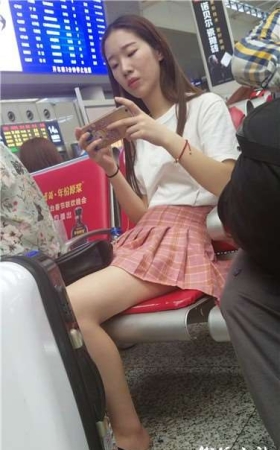 4k超清，极品气质长腿粉裙美眉