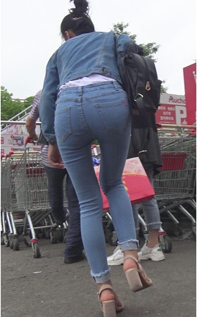 牛仔装小妹