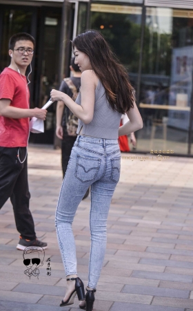 经典性感美臀{2017-5-8-18p} [18P]