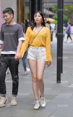 大白腿女盆友~ [22P]