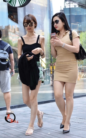 身材丰满，紧身包臀 [22P]