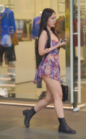 花裙辣妹