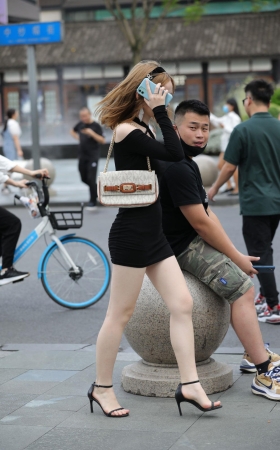 长发飘逸
