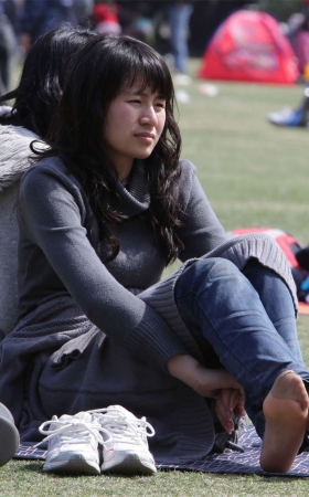 No503 室外街拍昨开张，肉丝少妇打头阵