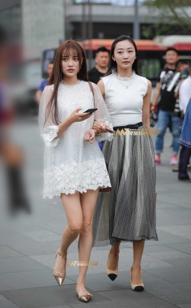 白衣天使-两位小姐姐真会穿 [19P]