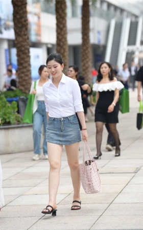 衬衫牛仔短裙