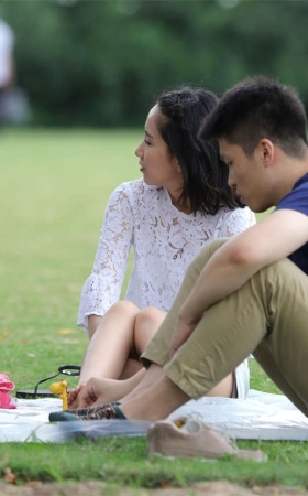 No844 冰清玉洁的邻家小妹，纤美细足果然和预设的一样漂亮