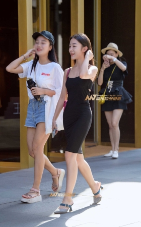 黑色紧身包臀裙美女 [20P]