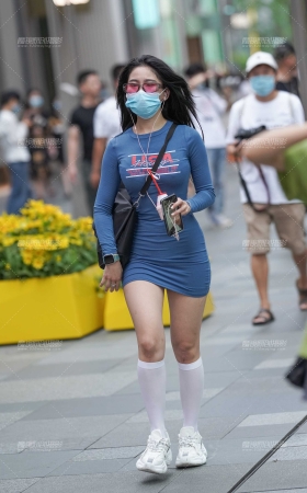 肉肉的腿 [17P]