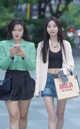 靓丽的牛仔裙小姐姐 [155P-2.24GB]