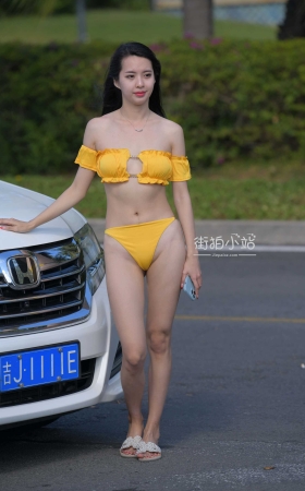 [一始专区] 黄色泳装美女<font color=red> [10P]</font>