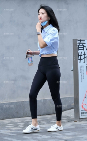 ★匆忙紧身裤美女 [17P]