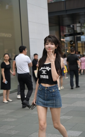 美腿爱穿拖鞋小仙女