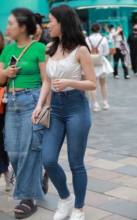 丰韵牛仔裤美女 [26P]
