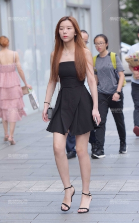 连衣裙美女 [12P]