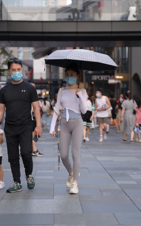 性感灰色紧身裤美女