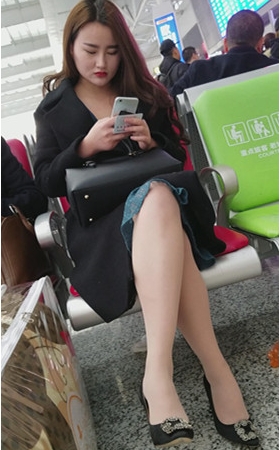 肉丝美腿小姐姐