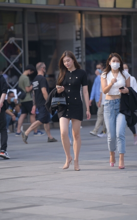 长腿美女