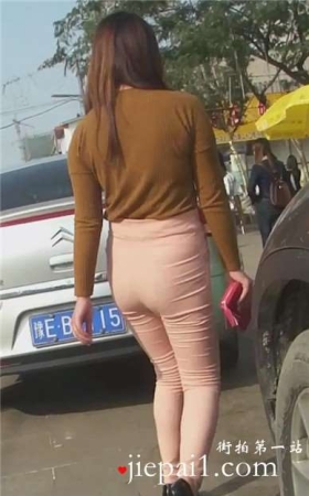 街拍极品粉色紧身裤丰满肉臀高跟美少F [1.49 GB]