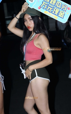 超短小热裤的可爱妹子 [20P]