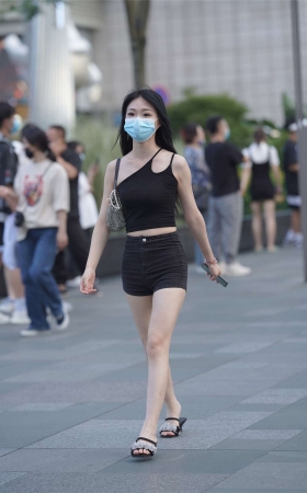 清秀甜美女孩