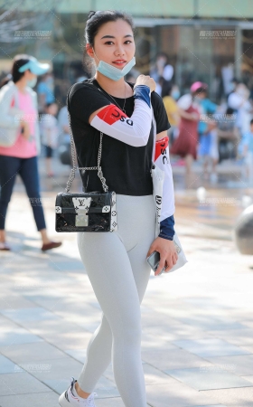紧身瑜伽裤靓丽女友 [25P]