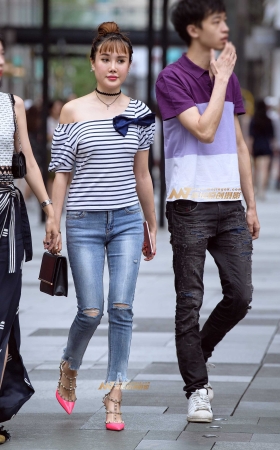 高跟鞋紧牛少妇 [15P]