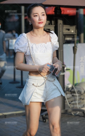 白色热裤Y Y女友 [27P]