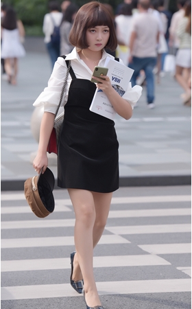 可爱的短发小妹(70P)