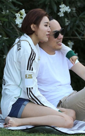 No1668 上苍眷顾，一个妩媚的女人长着一双羞花闭月级的美足