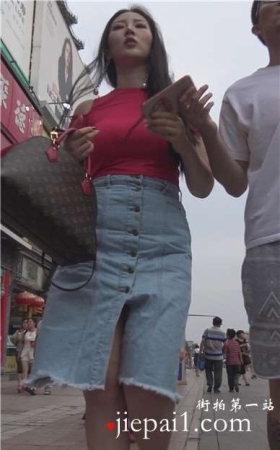 4k-街拍超级丰满牛仔裙女神姐姐 [1.28 GB]