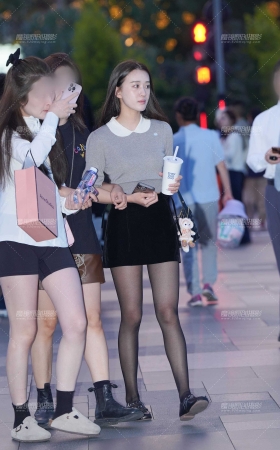 黑丝清秀美女 [10P]