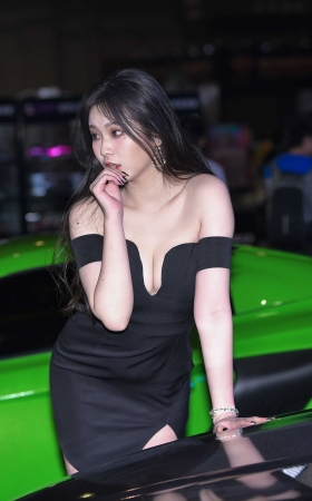 被你散发出的美所吸引了 [17P]