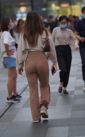 饱满