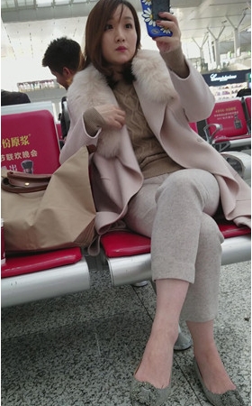 粉衣小姐姐