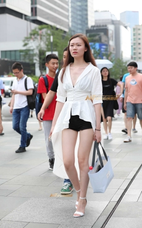 长腿小姐姐 [11P]
