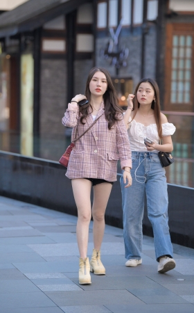她这好美的一双玉腿原版