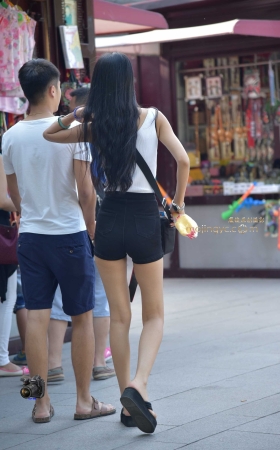 2015-08-20黄短裤与黑短裤（8P） [8P]