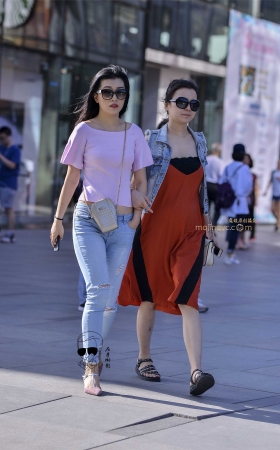时尚性感的美女 [10P]