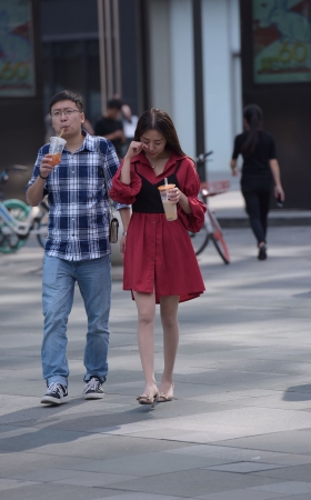 乃茶的肉丝美女