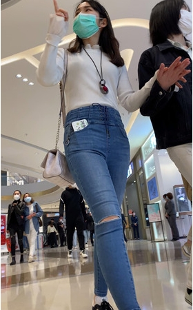 高腰牛仔裤小姐姐