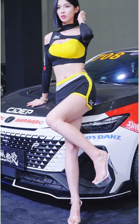 包屯美女模特