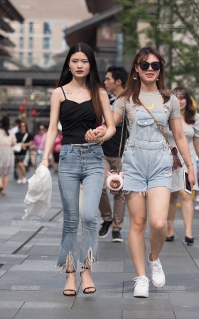 高跟紧身牛子美女 [11P]