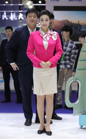 粉色制服