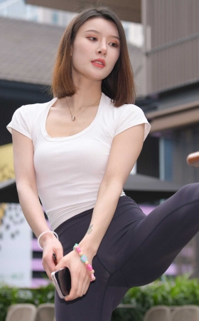 黑色瑜伽裤美女 [41P]